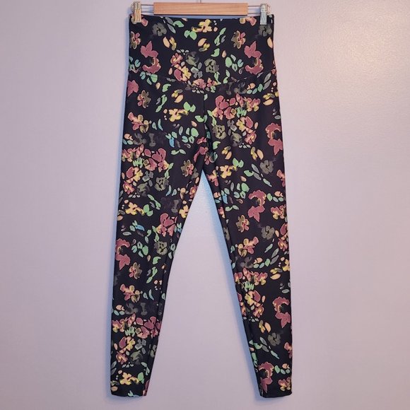 ๐ Marika High Waist Floral Printed Legging - Picture 2 of 8